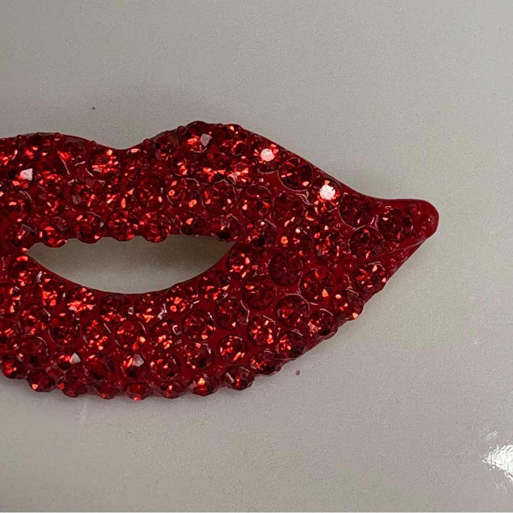 NEW Red Rhinestone Lip Brooch Pin Valentines - Picture 3 of 6